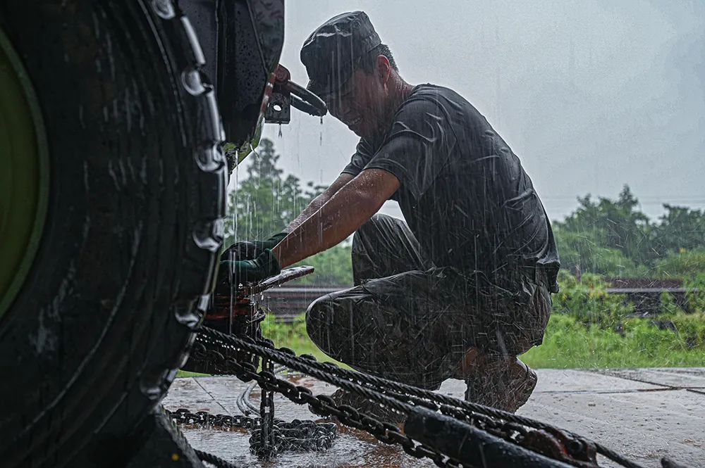 惊险对决!球队临危不乱准备应对挑战的简单介绍 惊险对决!球队临危不乱准备应对挑战的简单介绍