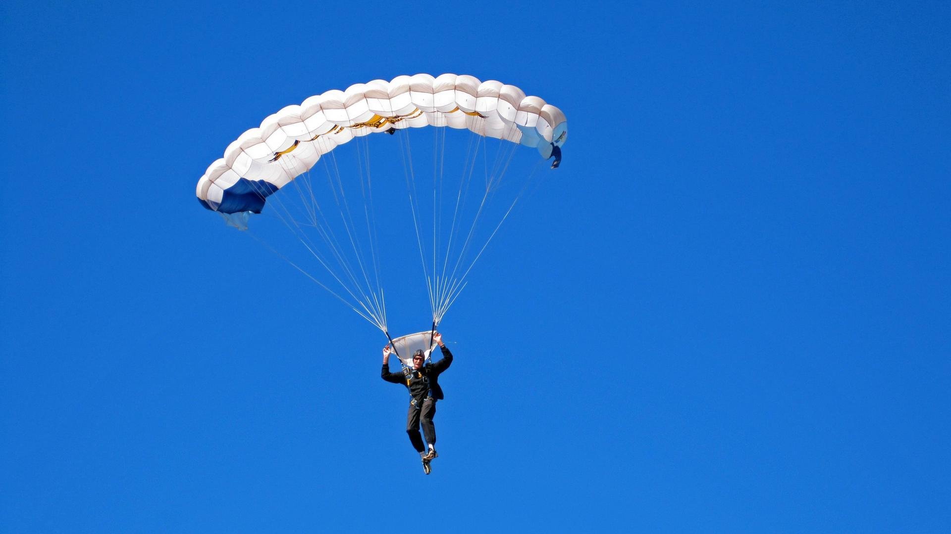 年度焦点之战之夜,布雷默完成里程碑