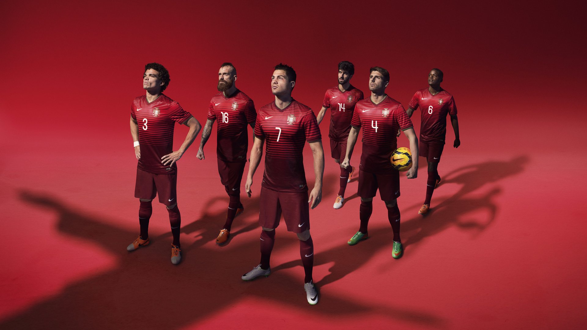 赛道上的那不勒斯之光，克瓦拉茨赫利亚的F1街道赛生涯之夜