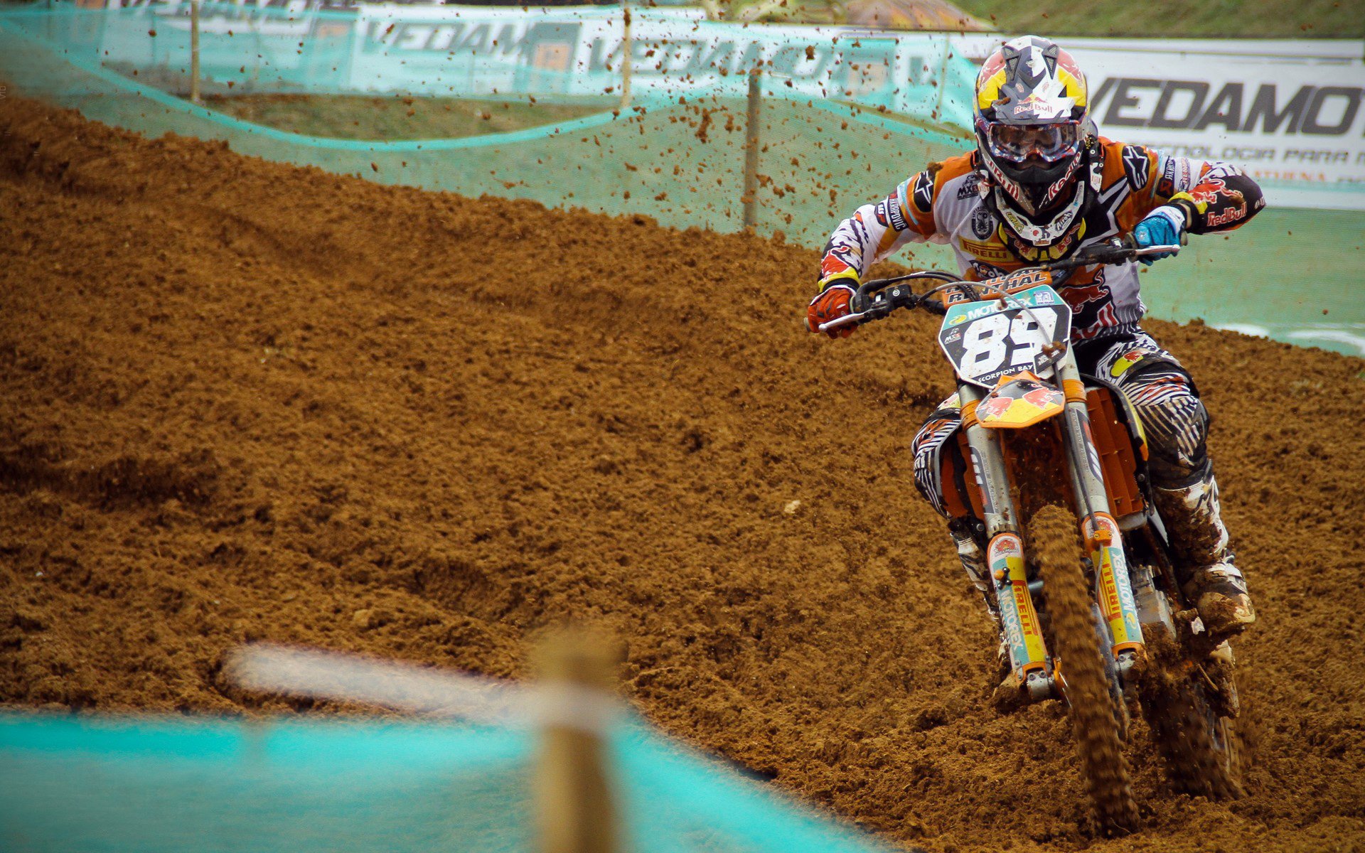 爱游戏中国-布伦森，F1街道赛之夜，舞台越大越强